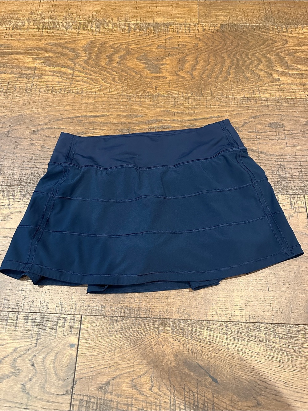 Lululemon Pace Rival Skirt, Navy Sz 4, normal length